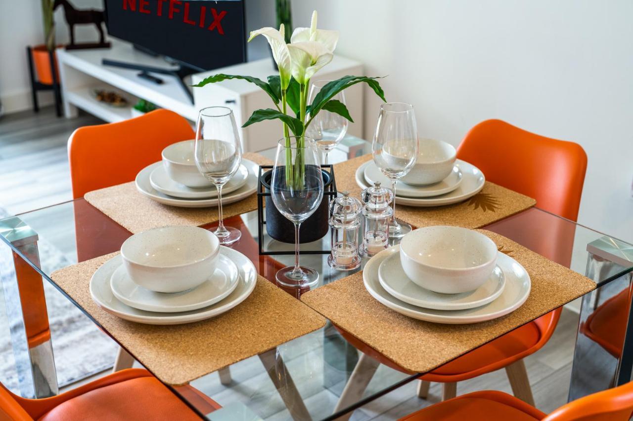 Ashview 8 - Heathrow - Business - Free Parking Apartment Staines-upon-Thames ภายนอก รูปภาพ